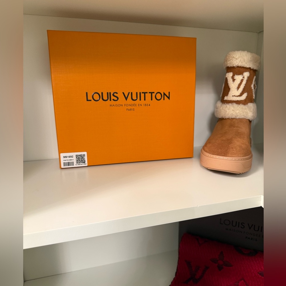 Louis Vuitton Orange Box & Pouch 11 1/2.X 10 1/2 inches